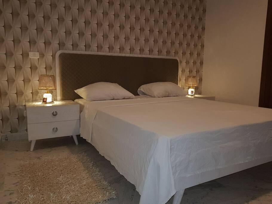 Lovely Apartment Near Tunis Mall - Lac2 Tunis Luaran gambar