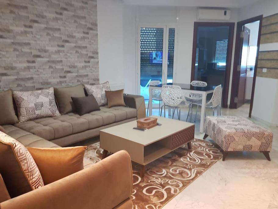 Lovely Apartment Near Tunis Mall - Lac2 Tunis Luaran gambar