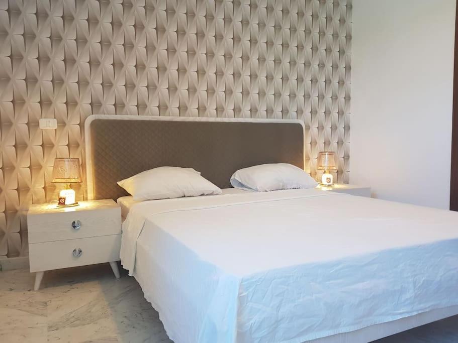 Lovely Apartment Near Tunis Mall - Lac2 Tunis Luaran gambar